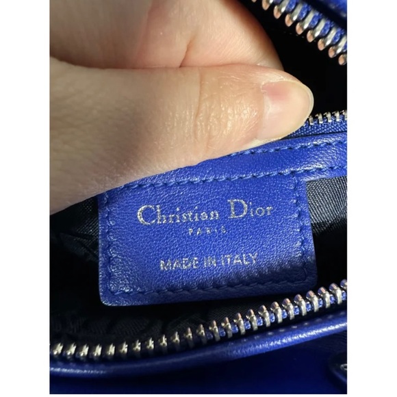 Ladydior blue medium used 2015 card dustbag no box - Picture 2 of 10